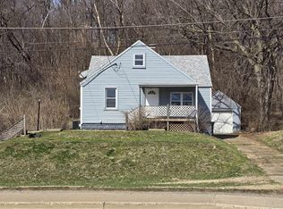 1915 E Washington St, East Peoria, IL 61611