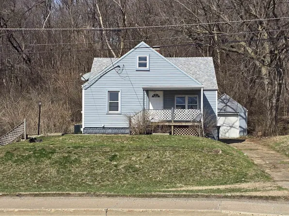 1915 E Washington St, East Peoria, IL 61611