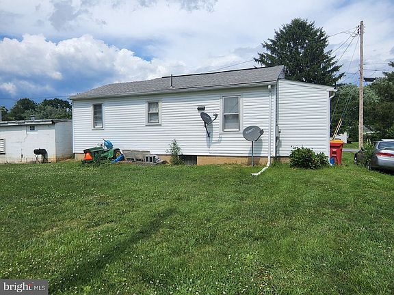 2nd image of 100 S Buchannan St