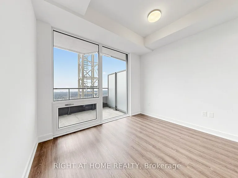 448 Burnhamthorpe Rd W #6210 — Photo 16