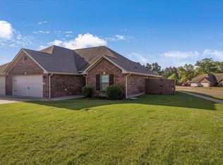 4011 Stonebridge Dr, Tyler, TX 75707