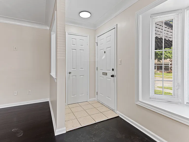 1653 London Ave — Photo 4