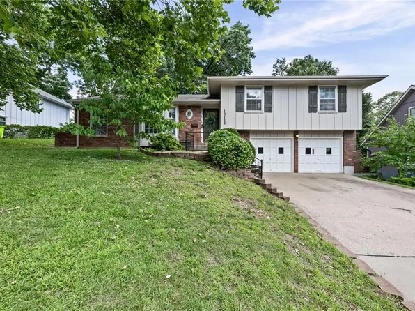 10112 W 65th St, Merriam, KS 66203