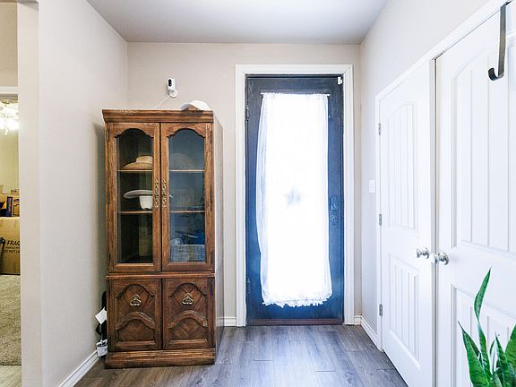 4th image of 5024 56th St