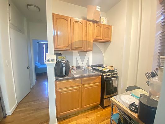 3rd image of 157 E 99th St APT 16