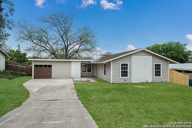 1st image of 943 Utopia Ln