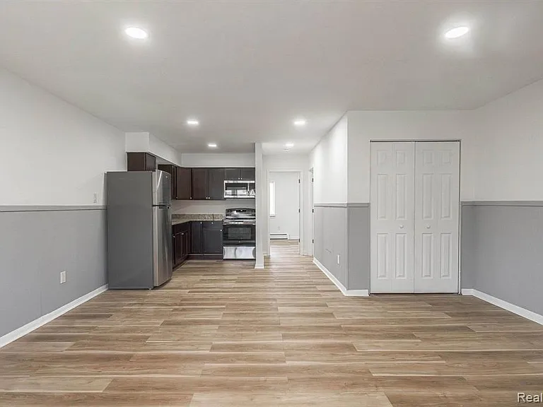 2475 S Commerce Rd #5 — Photo 24