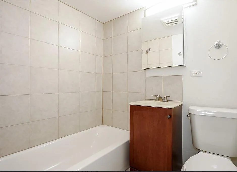1131 N Lafayette St — Photo 3