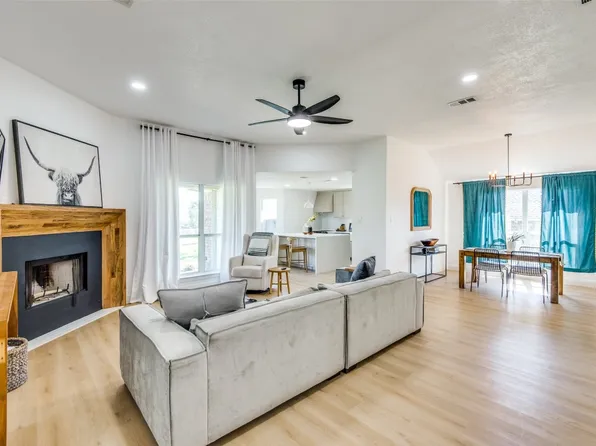 1026 Red River Dr, Waxahachie, TX 75167