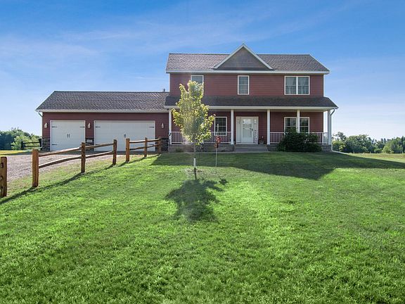 3rd image of 28803 Dahlia Dr NW
