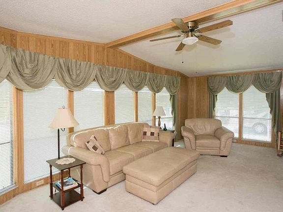 3rd image of 1343 Barefoot Cir