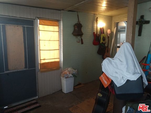 3rd image of 3217 Bronson St