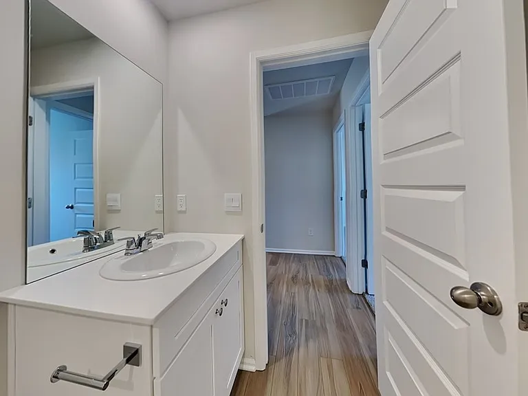 501 Saint Charles Pl — Photo 16