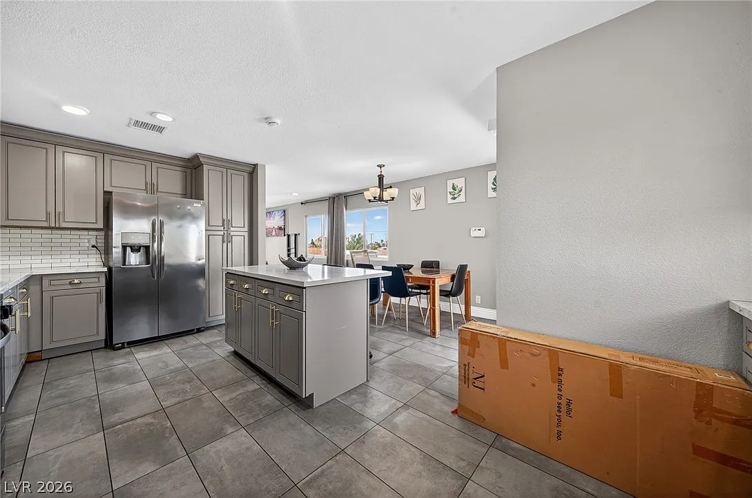 4 bed, 2.5 bath, 2128 sqft, $2,900 — Photo 4