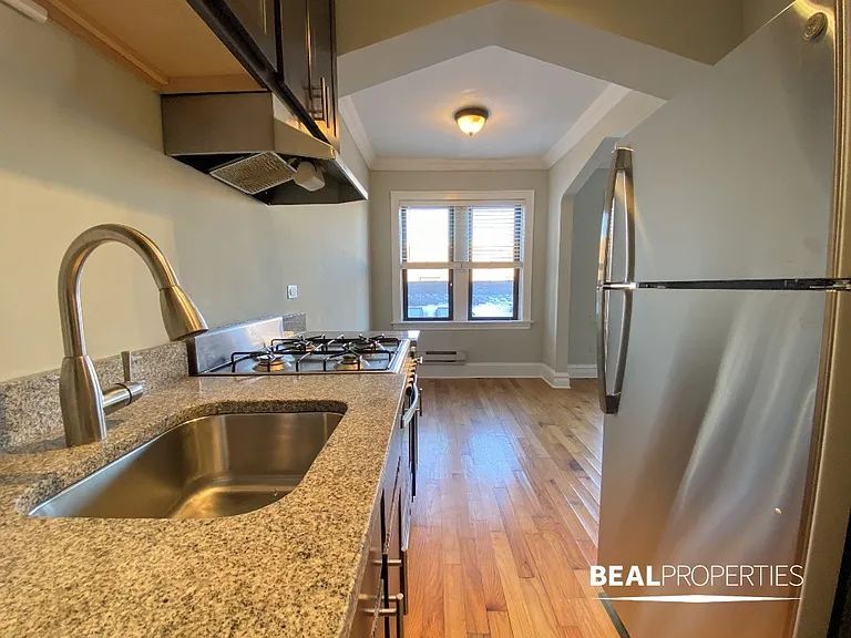4737 N Hermitage Ave — Photo 8