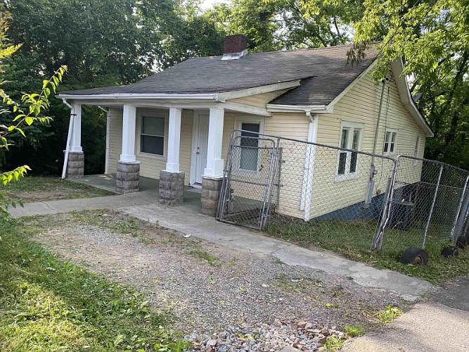 1st image of 2227 Cityview Ave