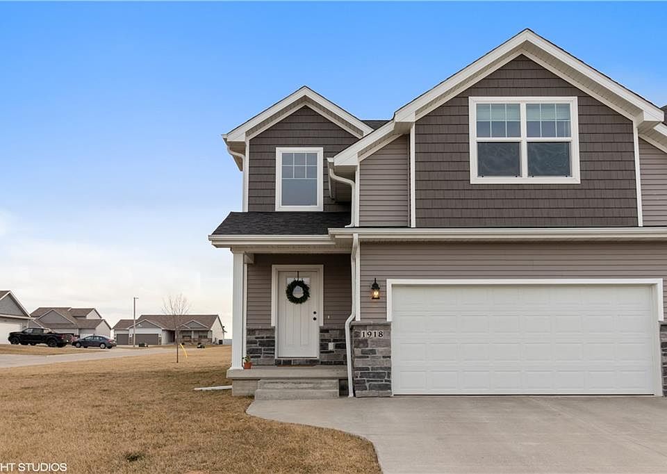 1st image of 1918 Dogwood Ln