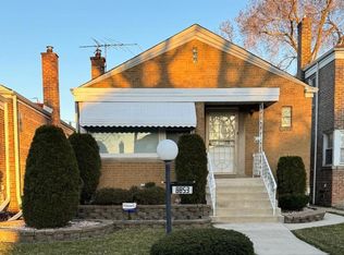 8853 S Crandon Ave, Chicago, IL 60617