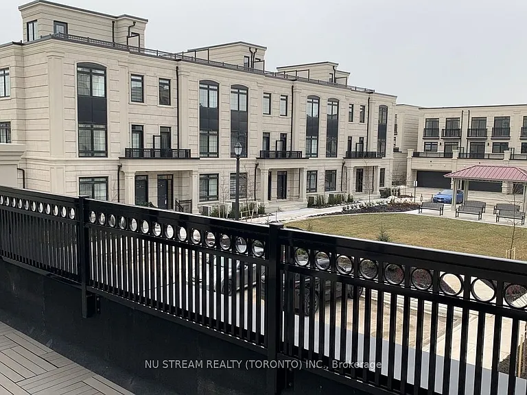 76 Village Pkwy — Photo 3