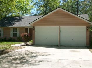 279 W Pine Ave, Kingsland, GA 31548