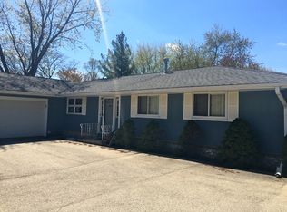 416 Springsouth Rd, Schaumburg, IL 60193