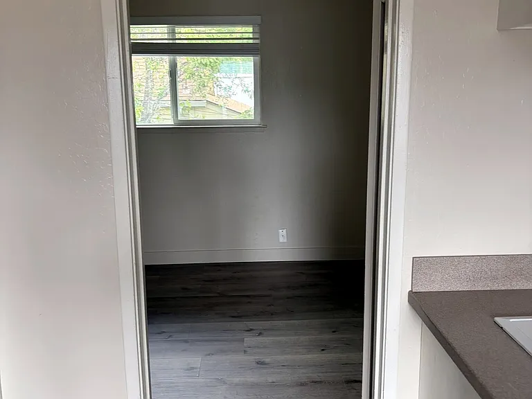 318 Chestnut St #5 — Photo 28