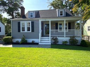 15 Devon Ave, Norwalk, CT 06850