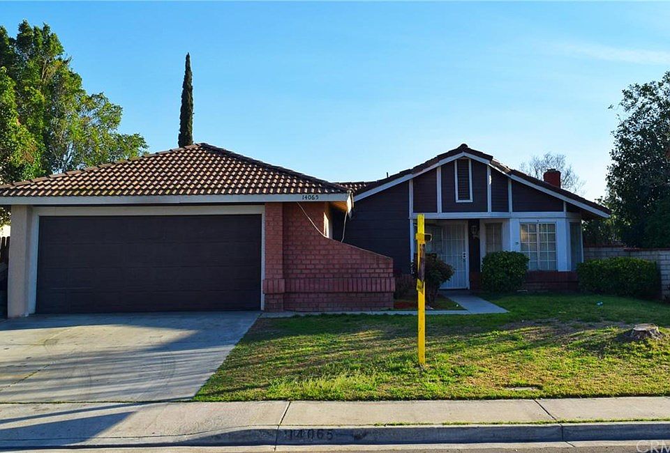 1st image of 14065 Parkwood Dr