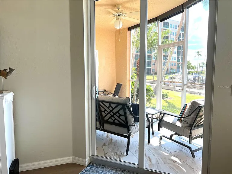 2060 Matecumbe Key Rd #2105 — Photo 17