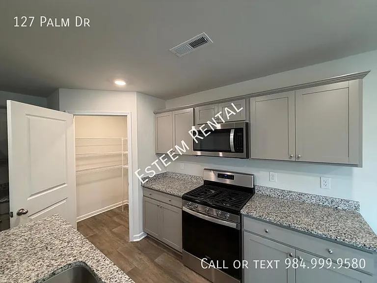 127 Palm Dr — Photo 11