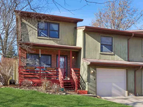 1808 Lynncrest Dr, Coralville, IA 52241