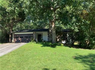 215 Lakeland Ct, Roswell, GA 30076
