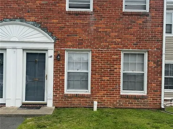 145 Towne Square Dr, Newport News, VA 23607