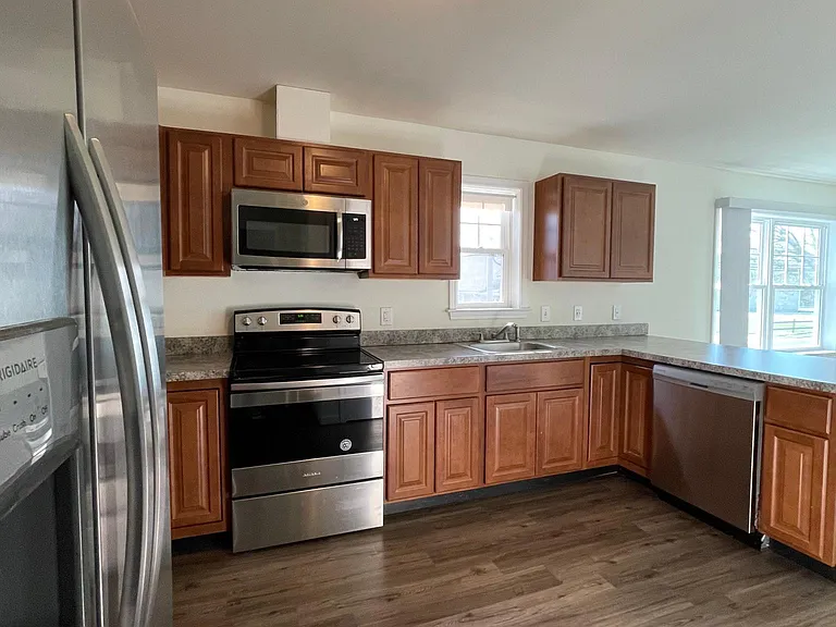 18 Goshen Rd #6 — Photo 8