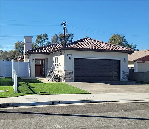 15478 Esther St Photo 1