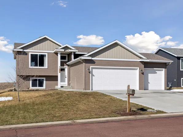 206 Whitetail Ln, Kenyon, MN 55946