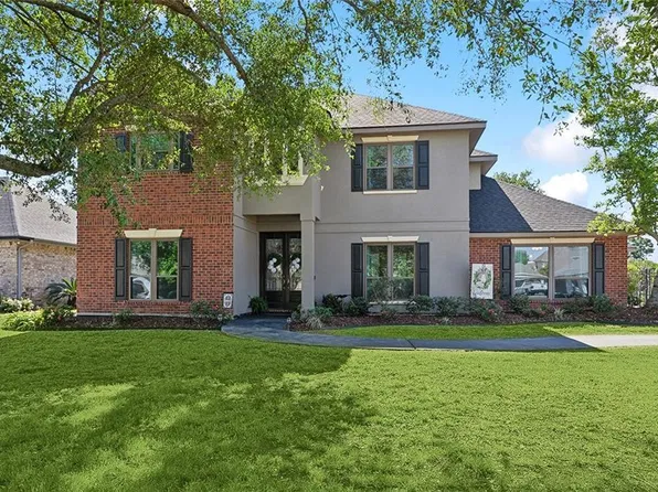 3808 Lake Catherine Dr, Harvey, LA 70058