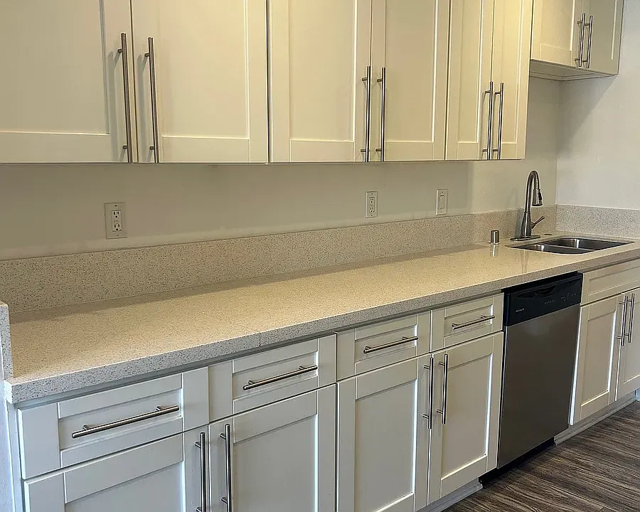 Glenoaks Apartments