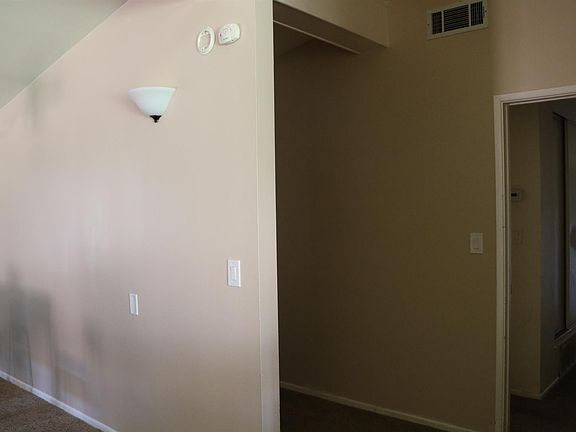 3rd image of 1102 W Avenue H7