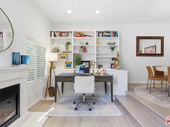 514 S Barrington Ave APT 104, Los Angeles, CA 90049
