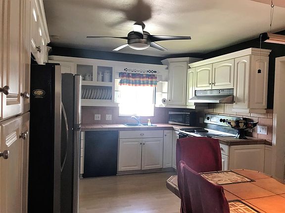 3rd image of 5240 Parkdale Ave