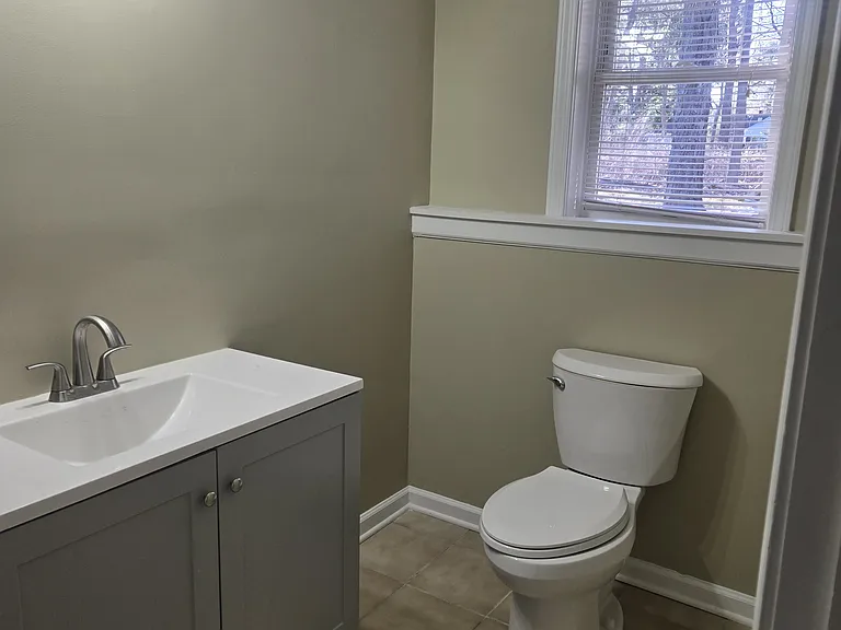 1 of 2 full bathrooms