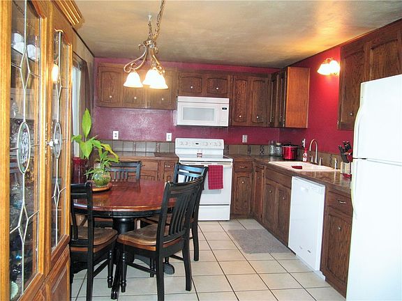 2nd image of 9020 13th St NE