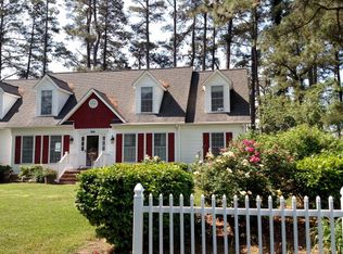 102 Riverside Ln, Reedville, VA 22539