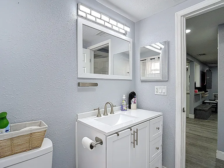 5913 Appletree Rd — Photo 31