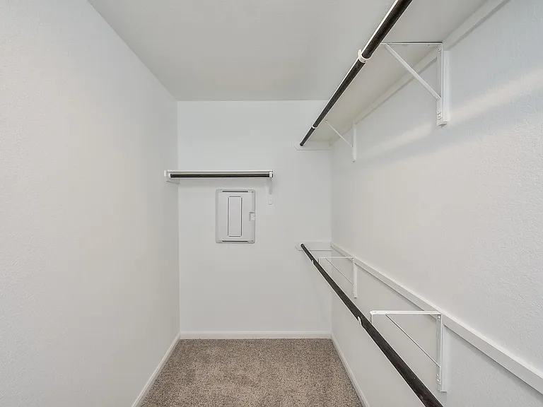 1427 Central Heights Dr — Photo 23