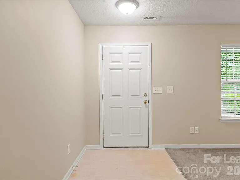 148 Mangum Cir — Photo 5