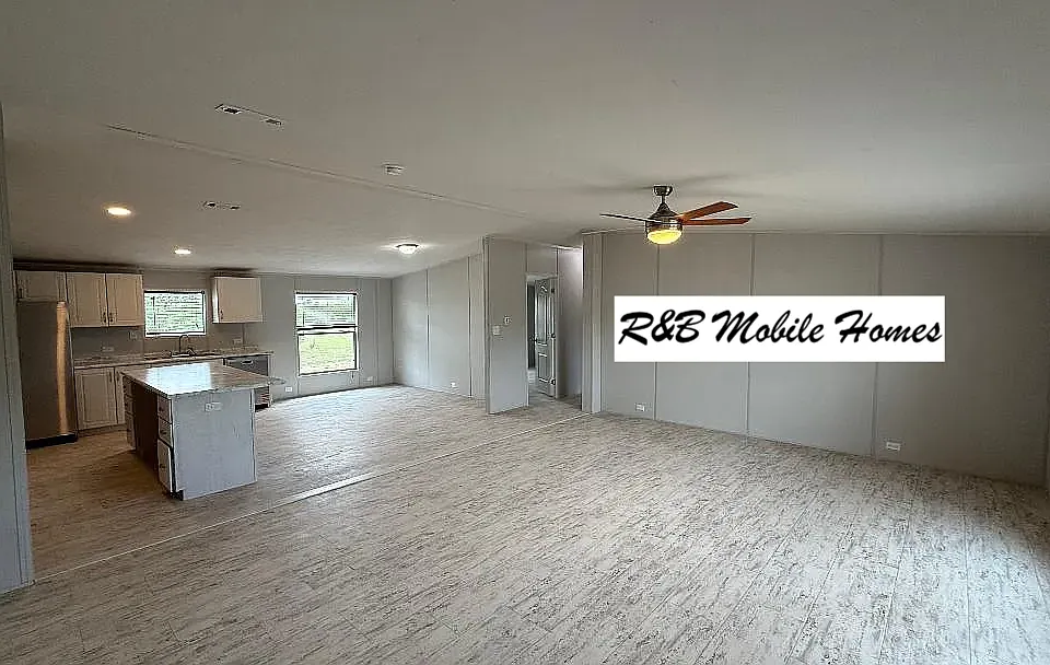 120 Angielena Loop