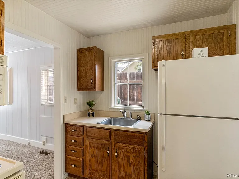 1711 S Cascade Ave — Photo 4