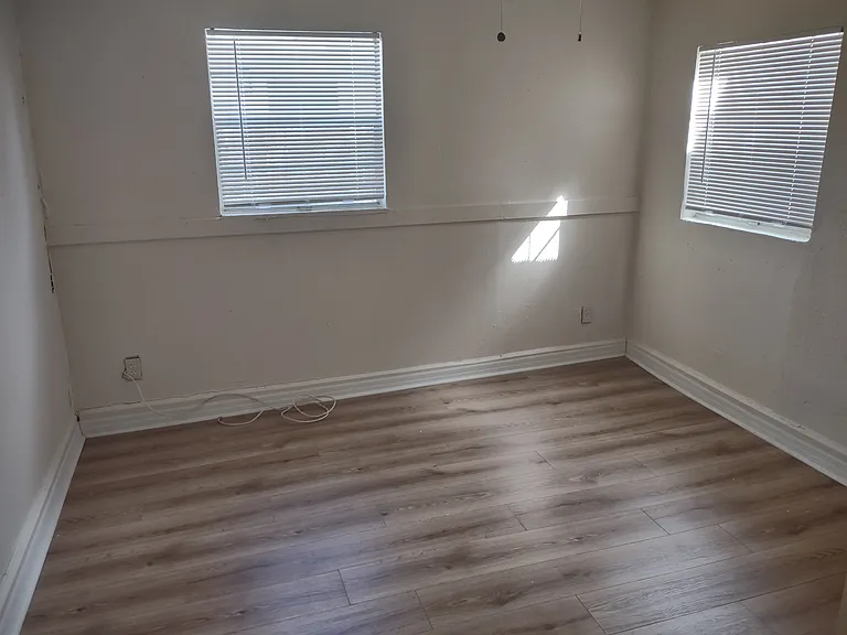 1407 Monroe Ave — Photo 5